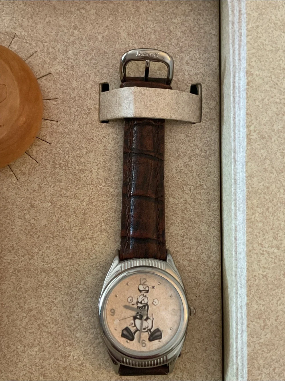 Pristine Disney Rare Donald Duck 65th Anniversary Watch Set - Watch, Yo-yo, Pin